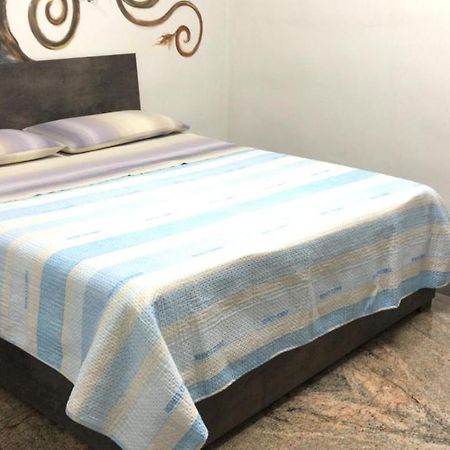Oasi In Centro Apartment Bari Ngoại thất bức ảnh
